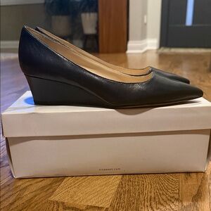 Nine West Classic Leather Navy Wedges Shoes Size 8.5